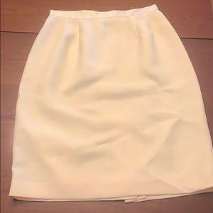 🕶️Cream pale yellow skirt